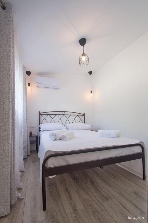 Oresti'S Villa Near Airport & Beach Ártemida Kültér fotó