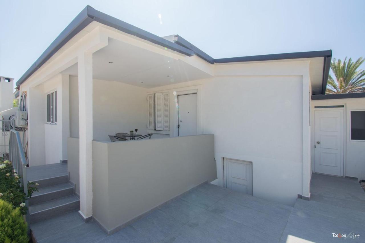 Oresti'S Villa Near Airport & Beach Ártemida Kültér fotó